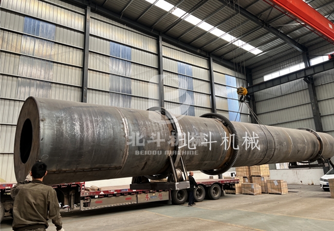 糖心VIOG官方网站机械树枝干燥机装车发往东北地区