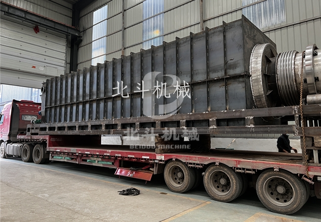 大型污泥糖心VLONG官方网站机做城市污泥的“终结者”,两车齐发奔赴江西