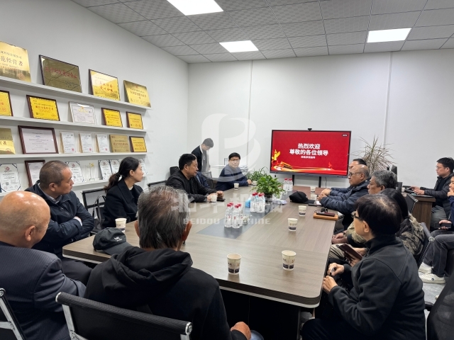 印尼考察团走进巩义糖心VIOG官方网站深度调研糖心VLONG官方网站机项目